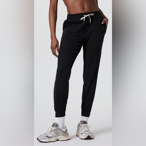 Vuori Performance Jogger | Black Heather